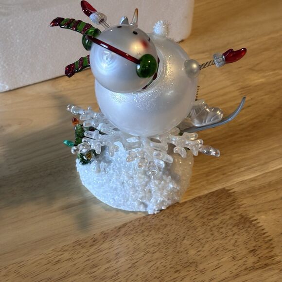 JCPENNEY HOME COLLECTION LIGHTED ACRYLIC SKIING SNOWMAN W/BOX-RAINBOW COLORS! - Picture 8 of 15